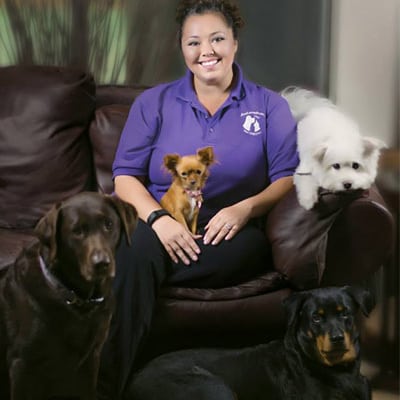 jennifer-taylor-jen-loves-pets.jpg